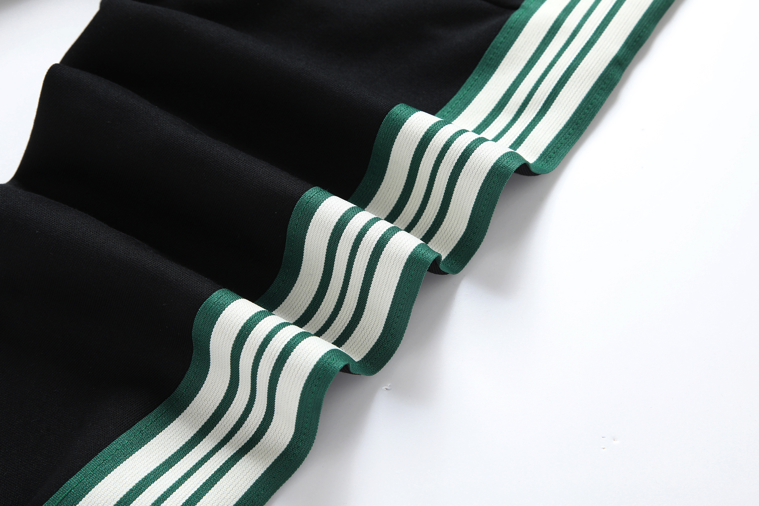 Stand-collar tracksuit · regular construction · Оригинальные данные фабрики