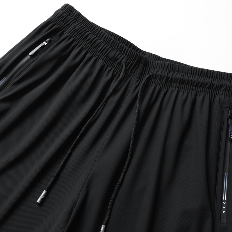 Short à cordon de serrage avec ourlet contrasté · Détails d'usine d'origine